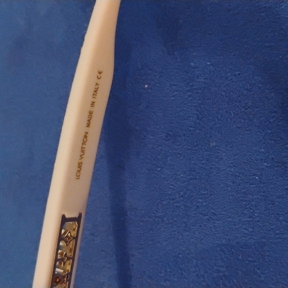 Louis Vuitton sunglasses - Picture 7 of 11